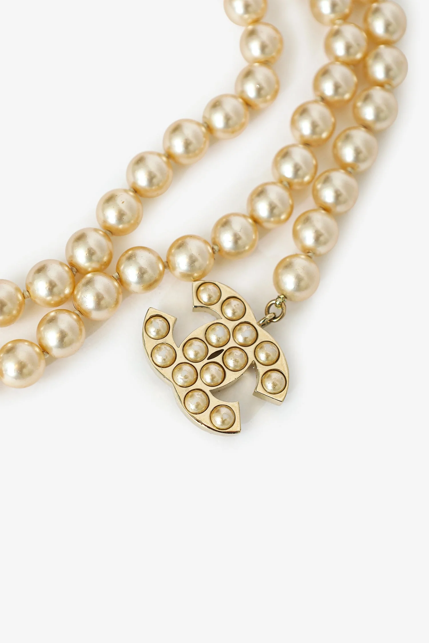Pre-Loved Chanel™ Gold-tone Pearl CC Chain Necklace 94cm - Image 3