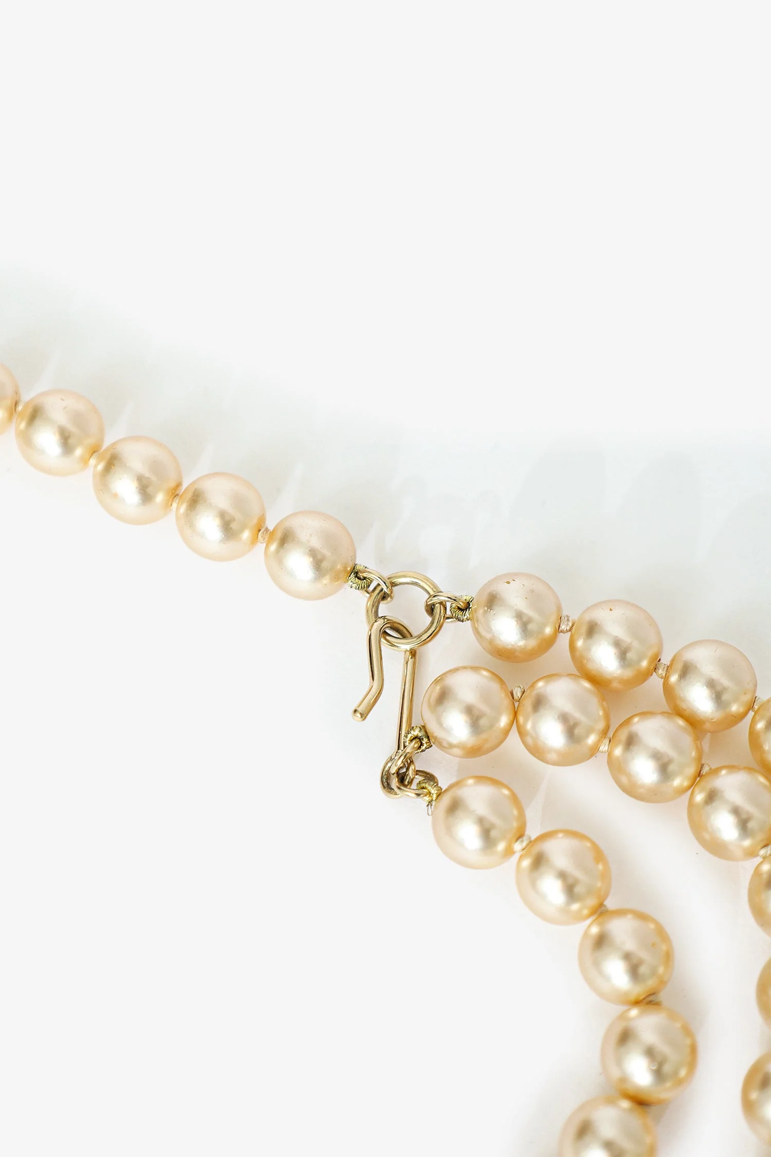 Pre-Loved Chanel™ Gold-tone Pearl CC Chain Necklace 94cm - Image 4