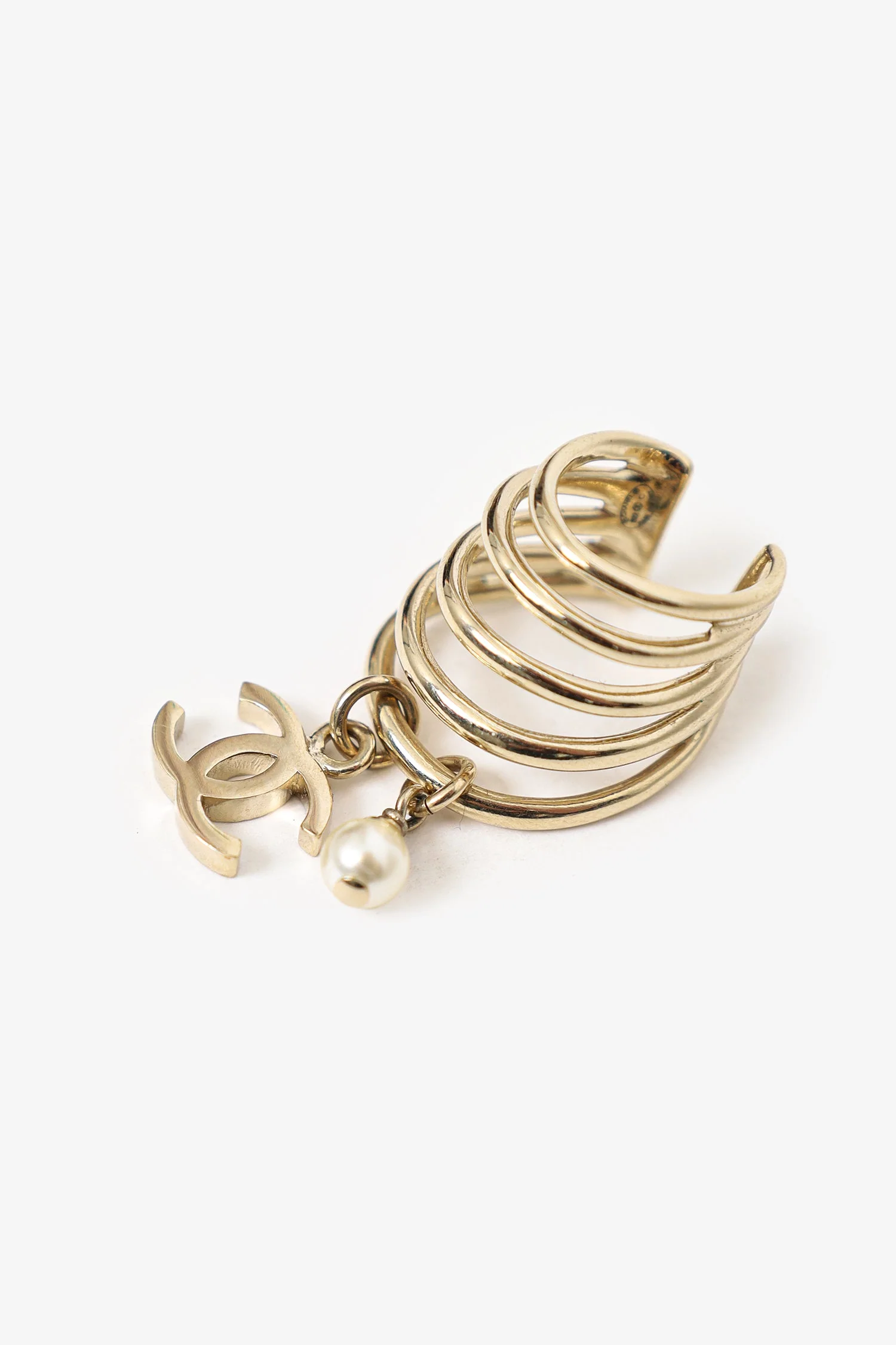 Pre-Loved Chanel™ Gold Tone Pearl CC Logo Dangle Drop Ear Cuff - Image 2