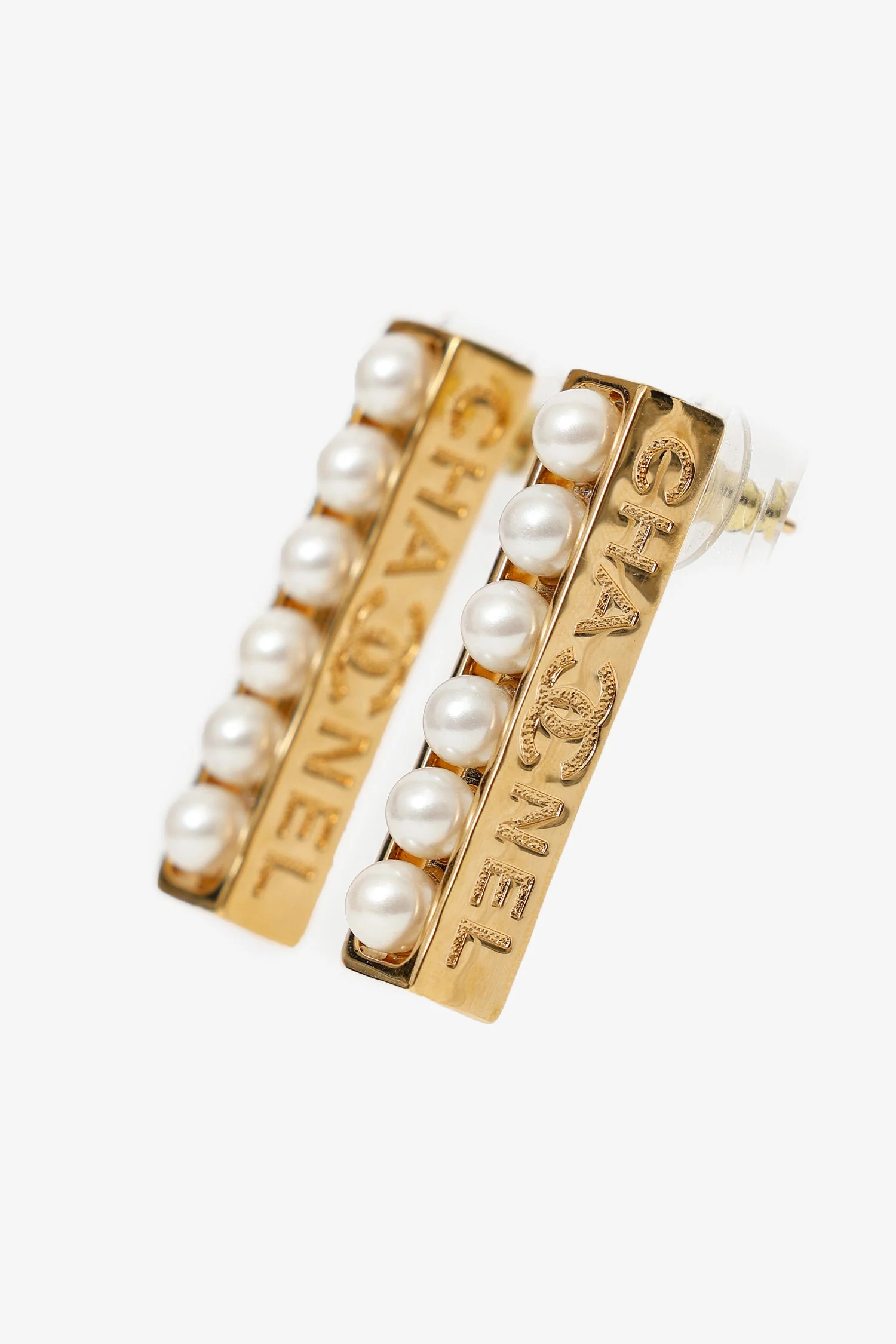 Pre-Loved Chanel™ Gold Tone Pearl Stud Bar Earrings - Image 2