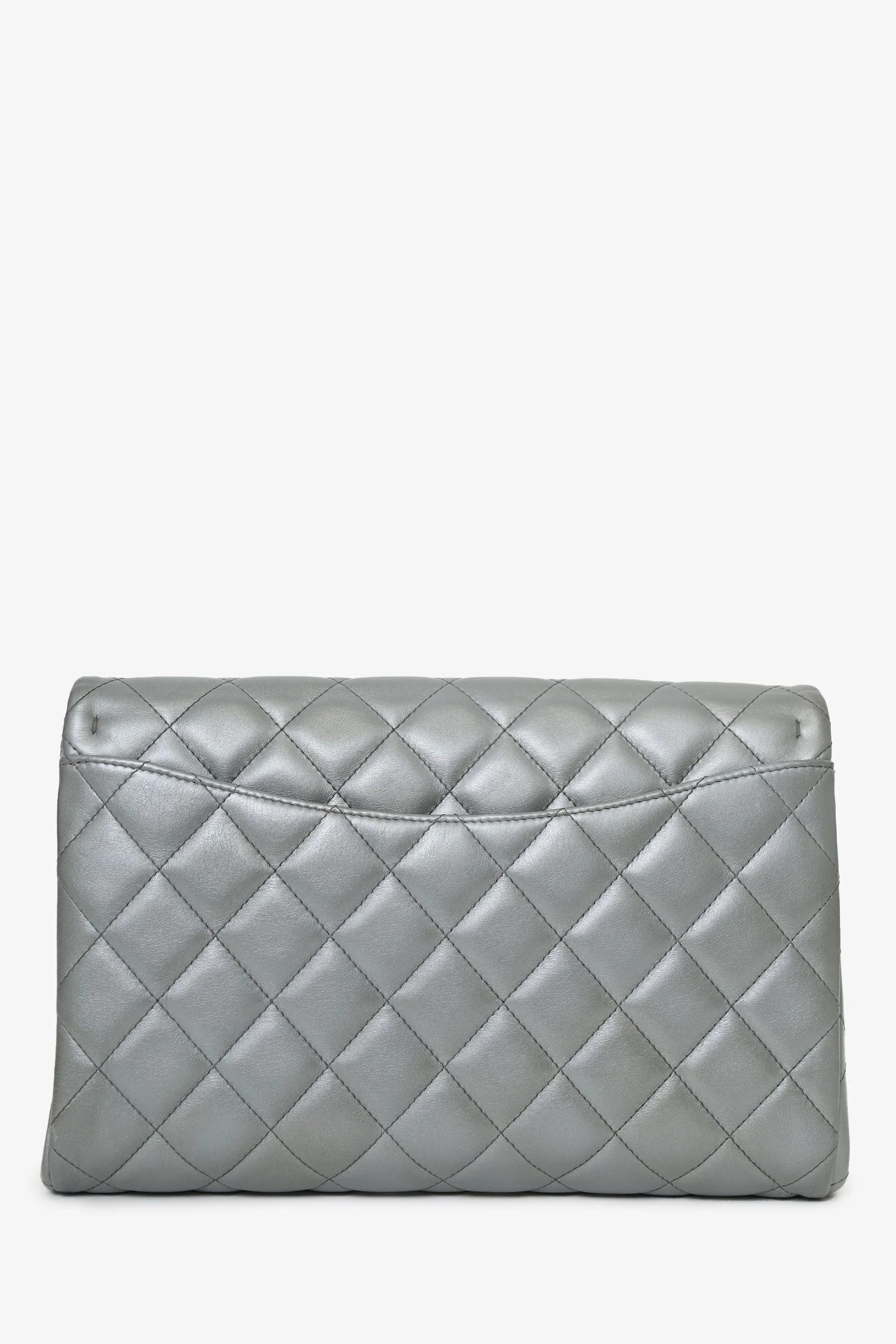 Pre-Loved Chanel™ Grey Metallic Quilted Leather New Clutch With Chain - Image 2