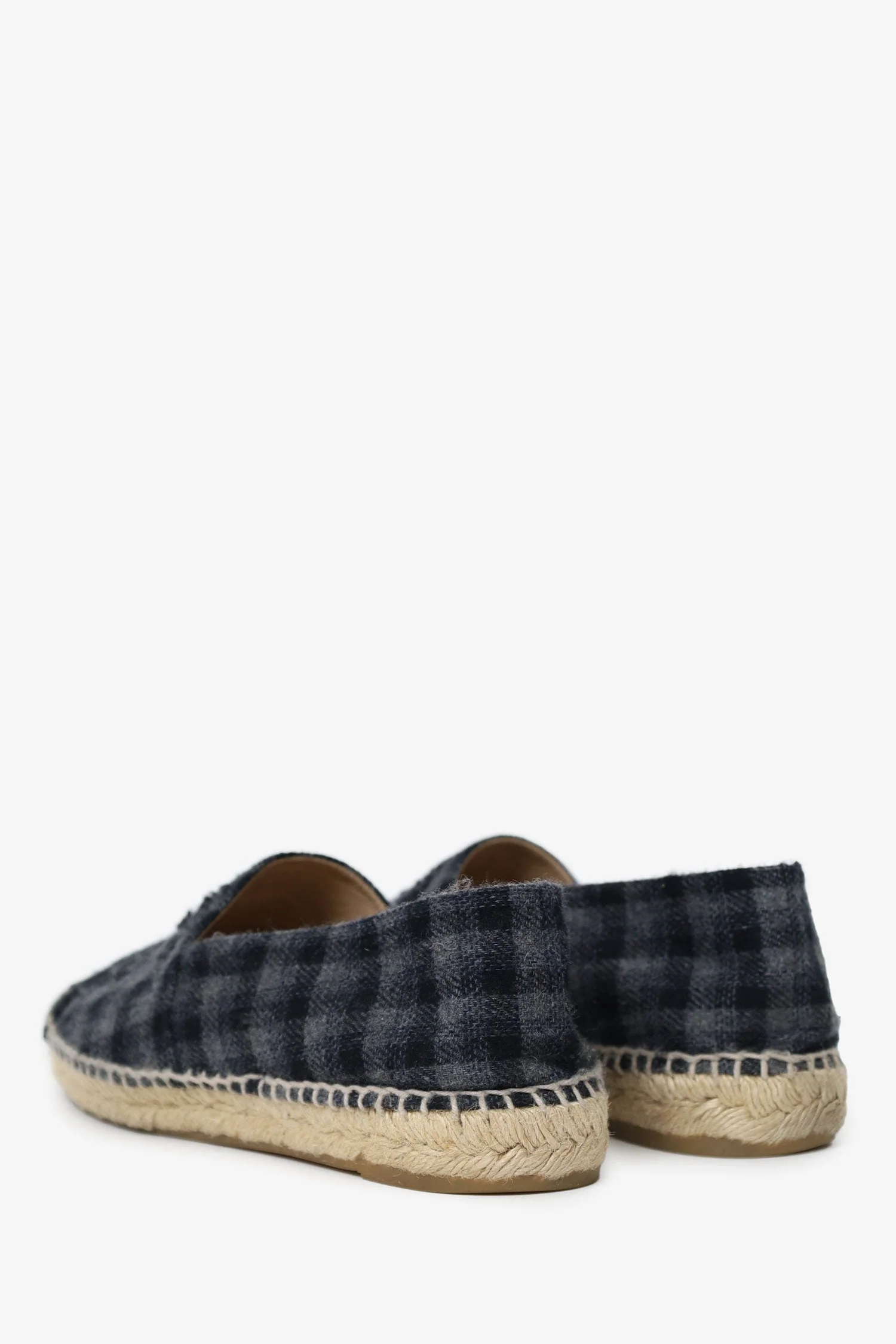 Pre-Loved Chanel™ Grey Wool Plaid CC Logo Espadrilles Size 41 - Image 4