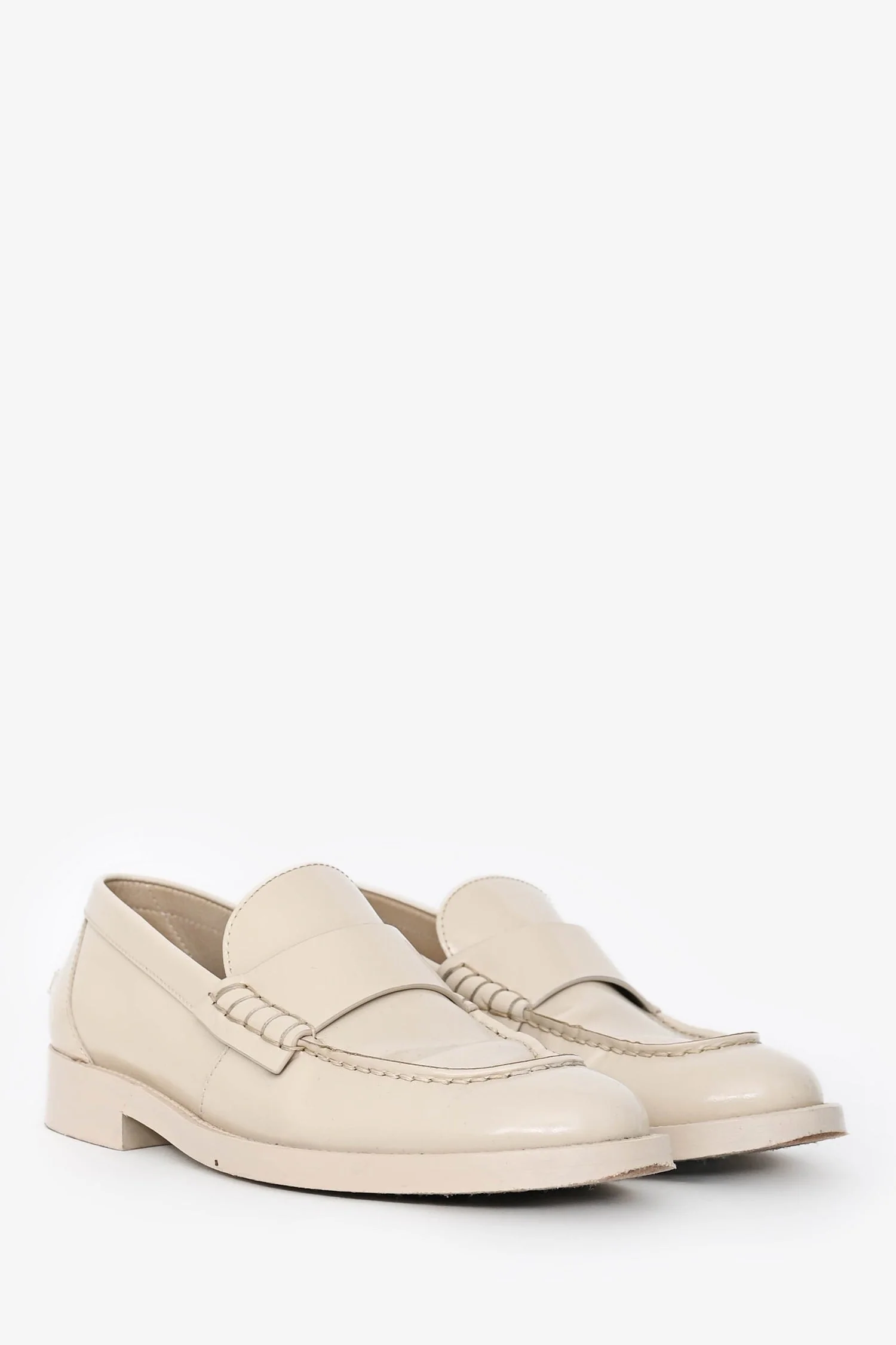 Pre-Loved Chanel™ Ivory Brushed Leather Logo Loafers Size 35.5 - Image 2
