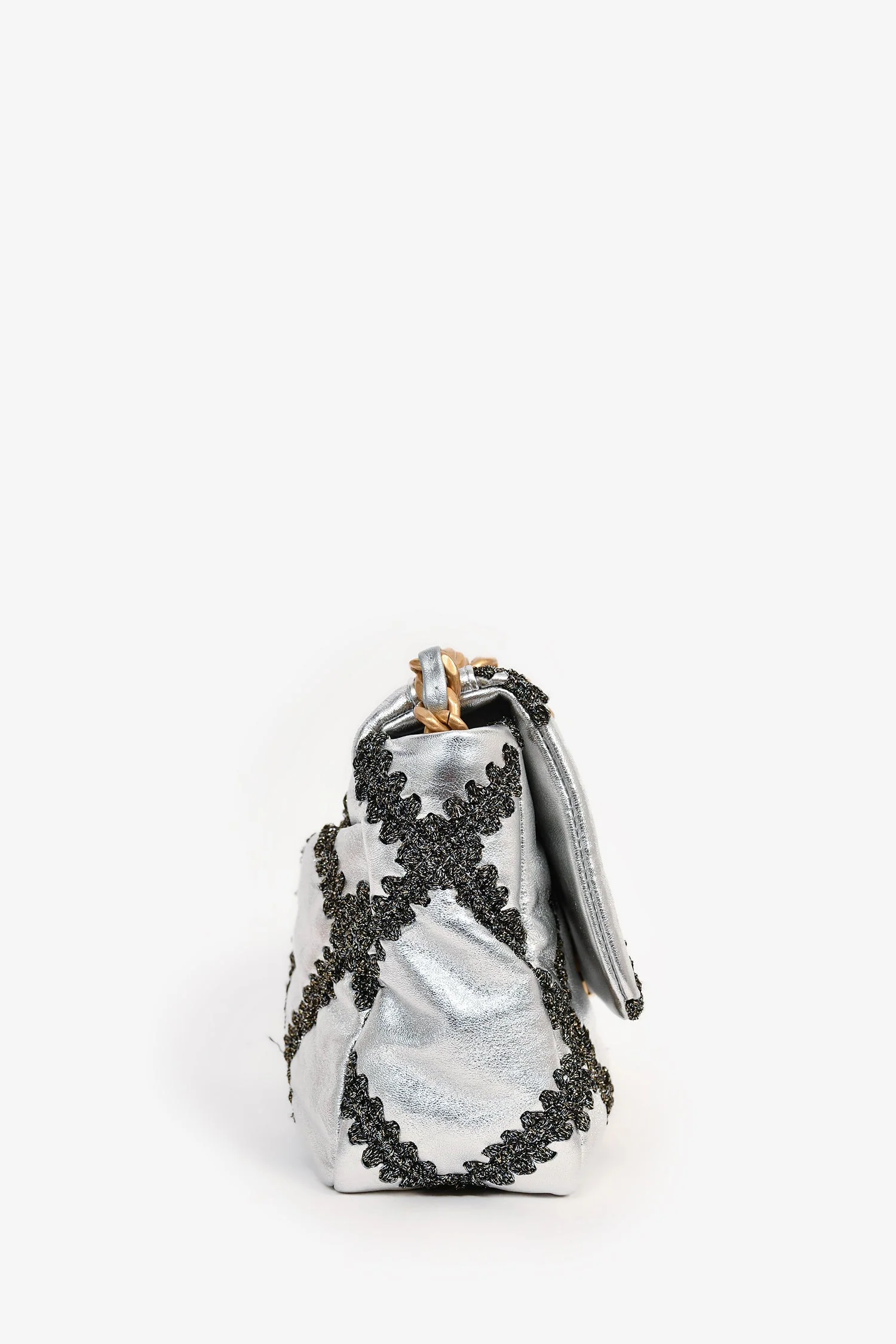 Pre-Loved Chanel™ Limited Edition Silver/Gunmetal Crochet Small 19 Duo-Toned Chain Shoulder Bag - Image 3
