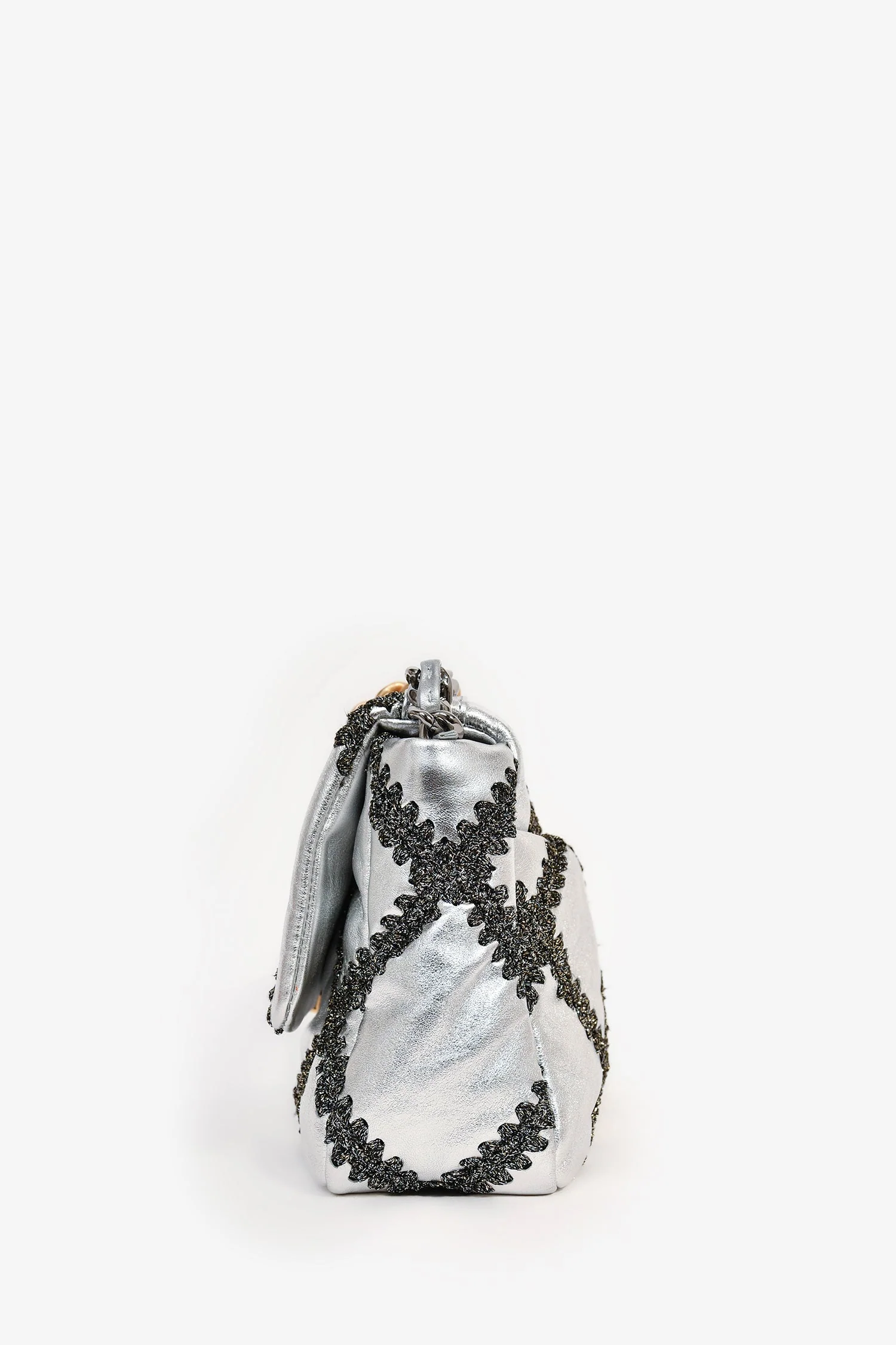 Pre-Loved Chanel™ Limited Edition Silver/Gunmetal Crochet Small 19 Duo-Toned Chain Shoulder Bag - Image 4