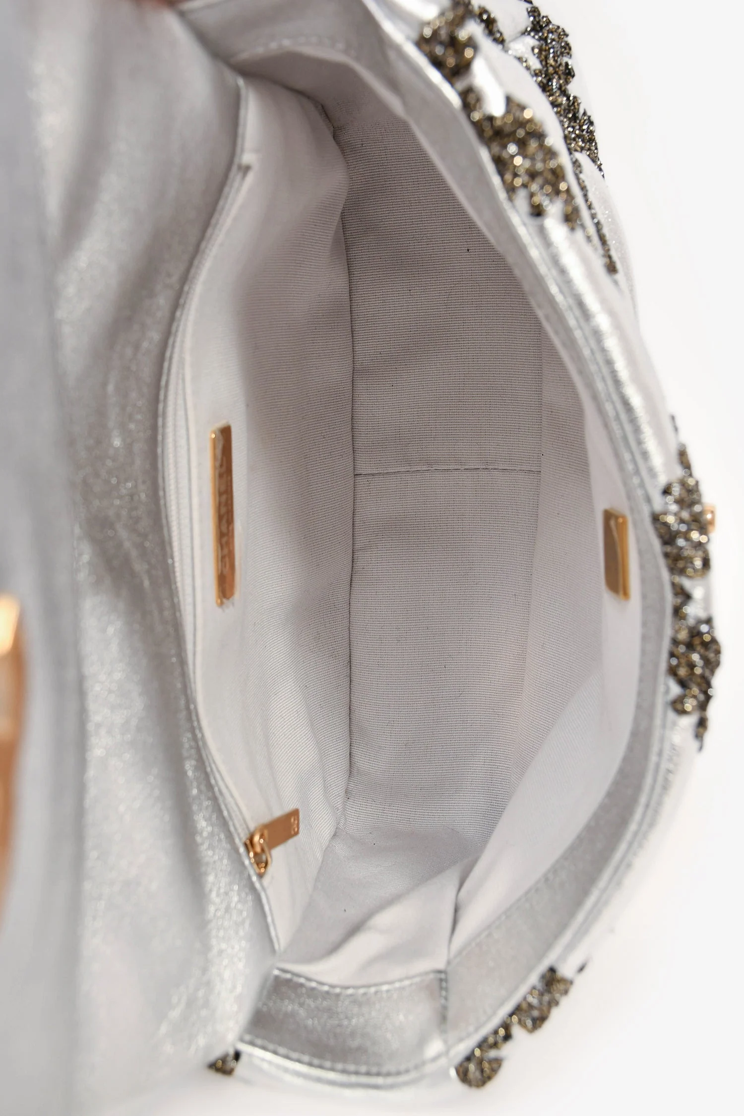 Pre-Loved Chanel™ Limited Edition Silver/Gunmetal Crochet Small 19 Duo-Toned Chain Shoulder Bag - Image 6