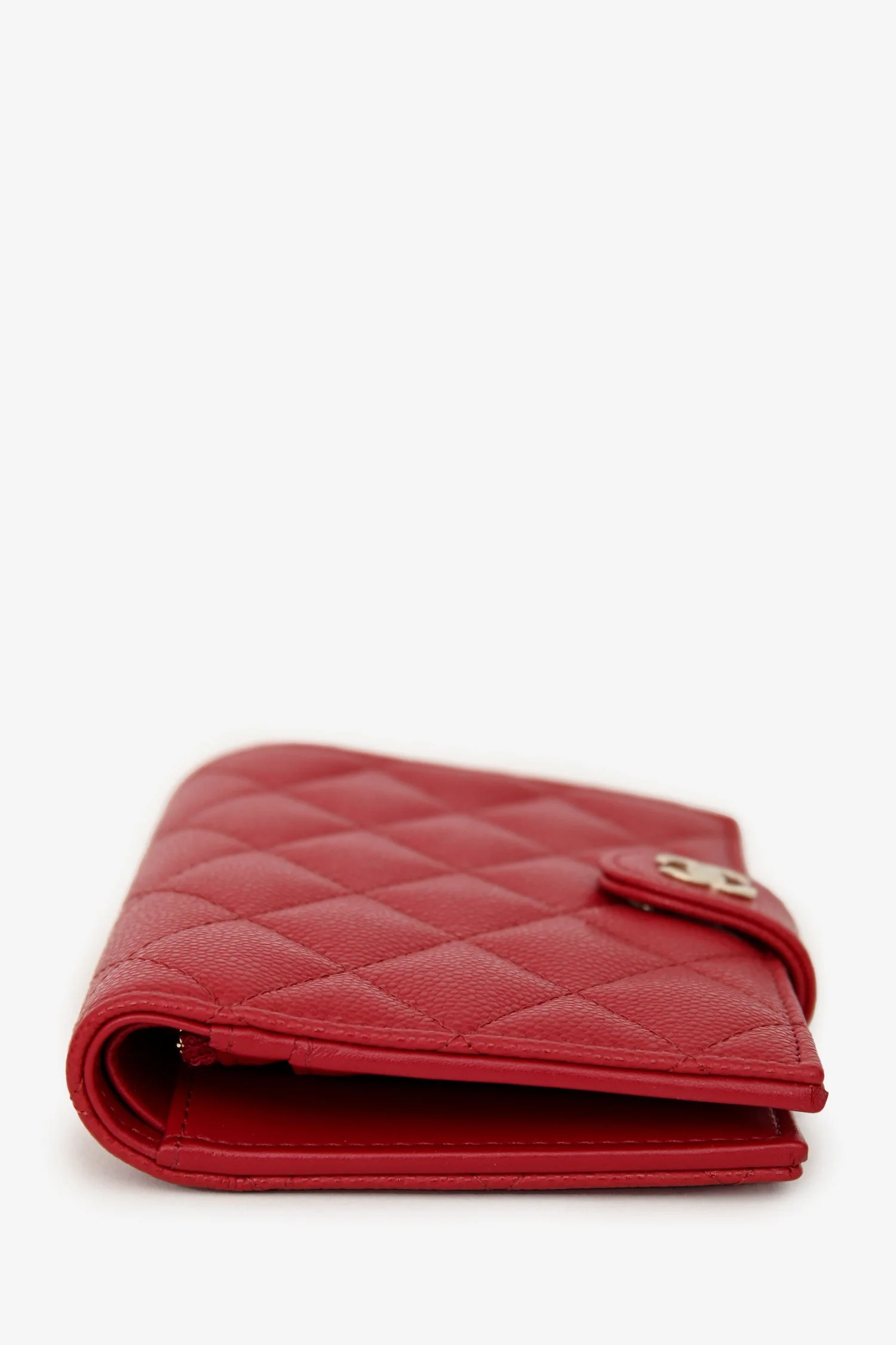 Pre-Loved Chanel™ Red Caviar Passport Holder - Image 5