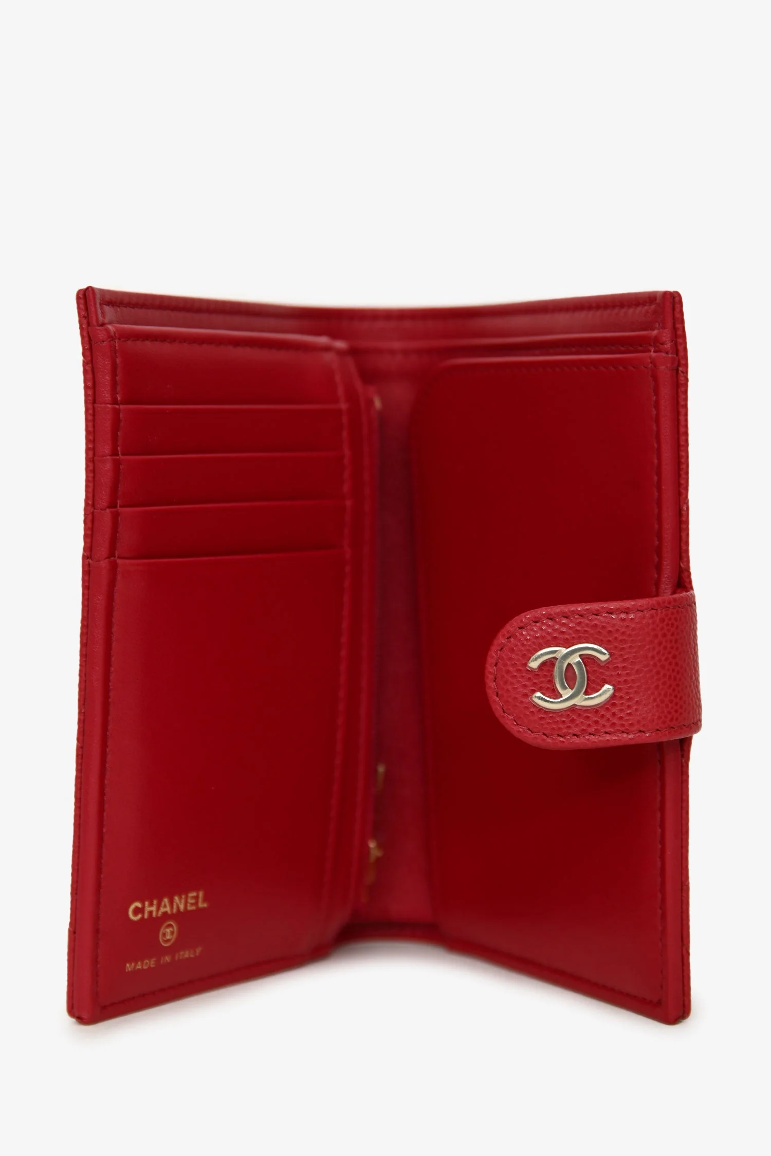 Pre-Loved Chanel™ Red Caviar Passport Holder - Image 6