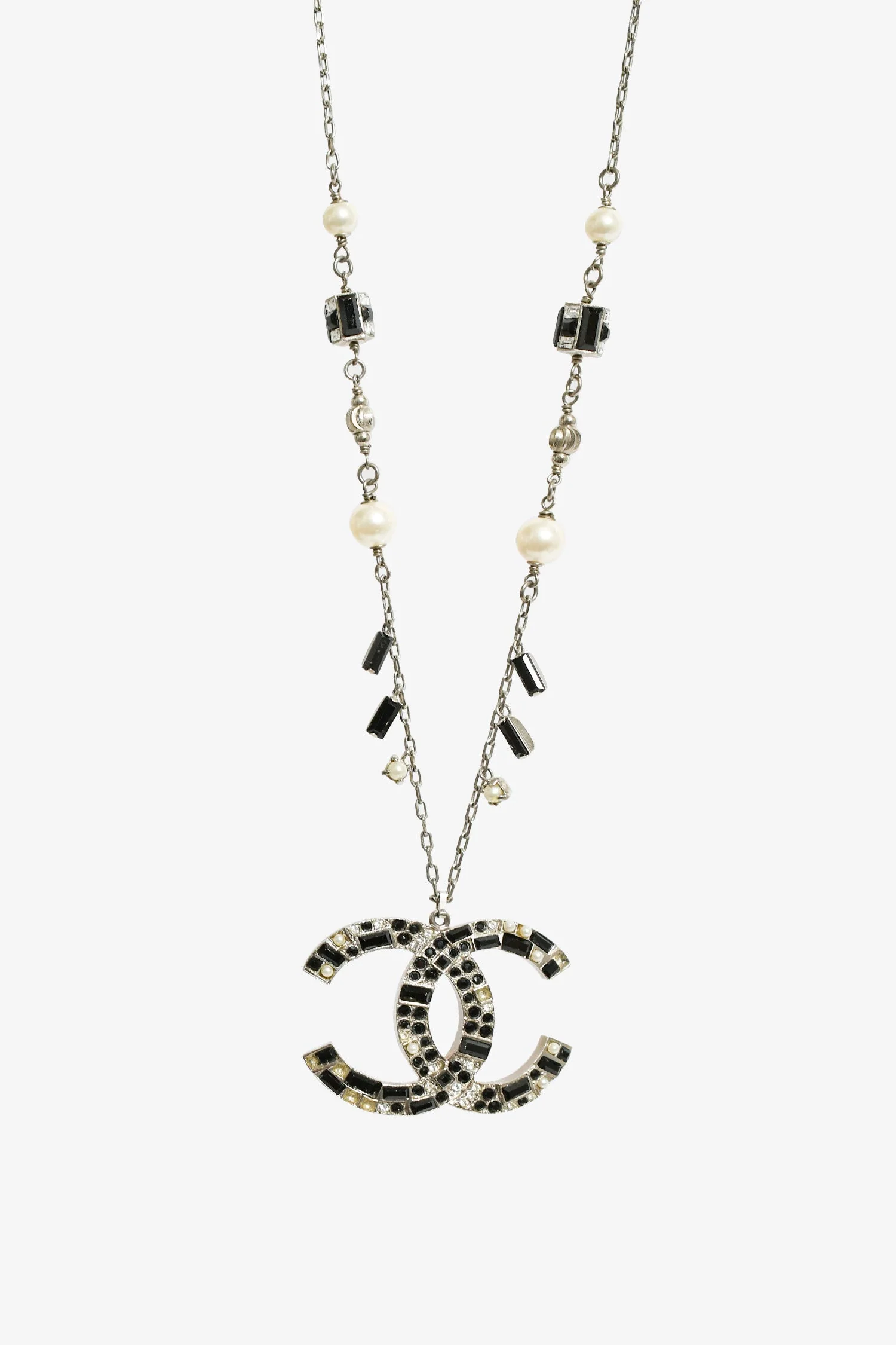 Pre-loved Chanel™ Silver/Black Crystal "CC" Necklace with Pearl Detail - Image 2