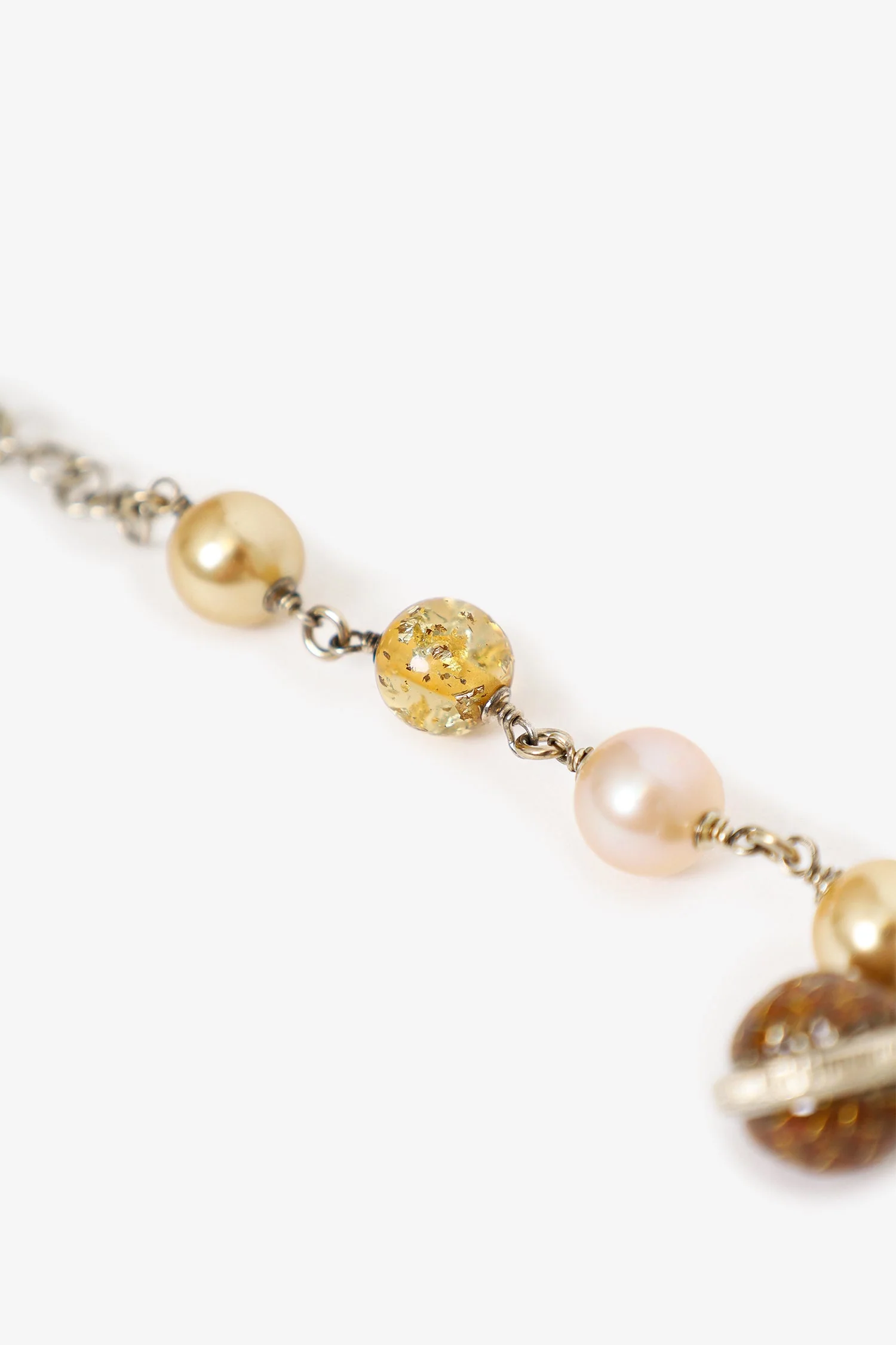 Pre-Loved Chanel™ Silver Tone Clear Resin Bead and Pearl Bracelet - Image 3