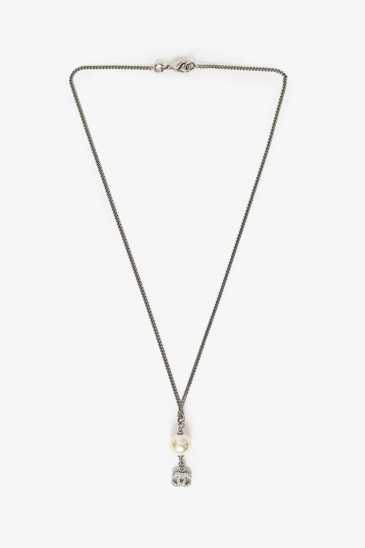 Pre-Loved Chanel™ Silver Tone Faux Pearl CC Drop Pendant Necklace - Image 3