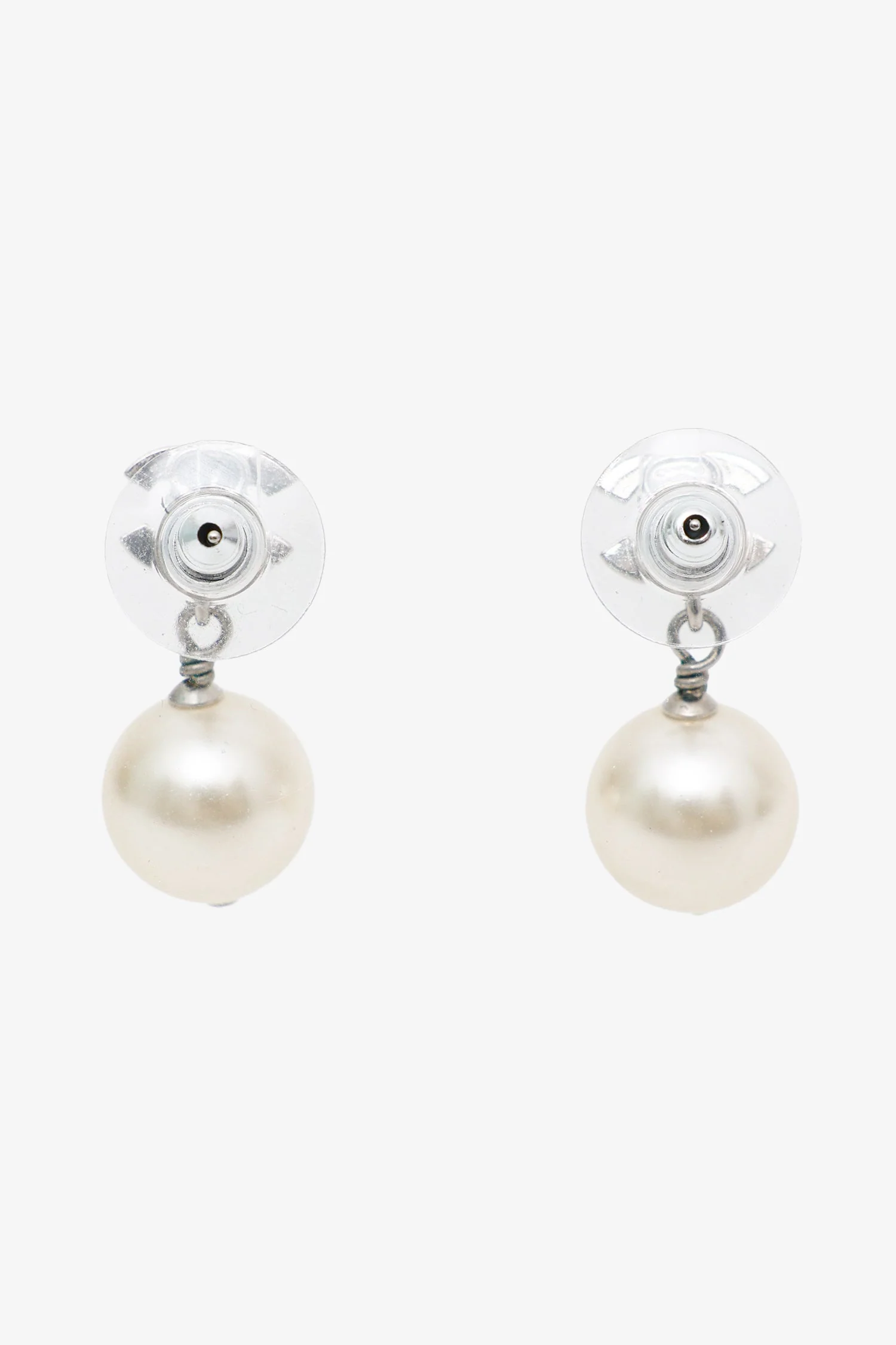 Pre-Loved Chanel™ Silver-toned Embellished CC Pearl Drop Earrings - Image 3