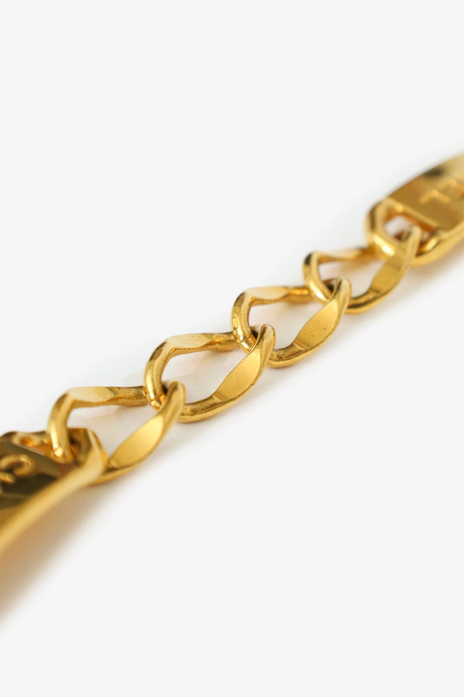 Pre-Loved Chanel™ Vintage Gold-tone 31 Le Cambon Logo Nameplate Necklace - Image 5