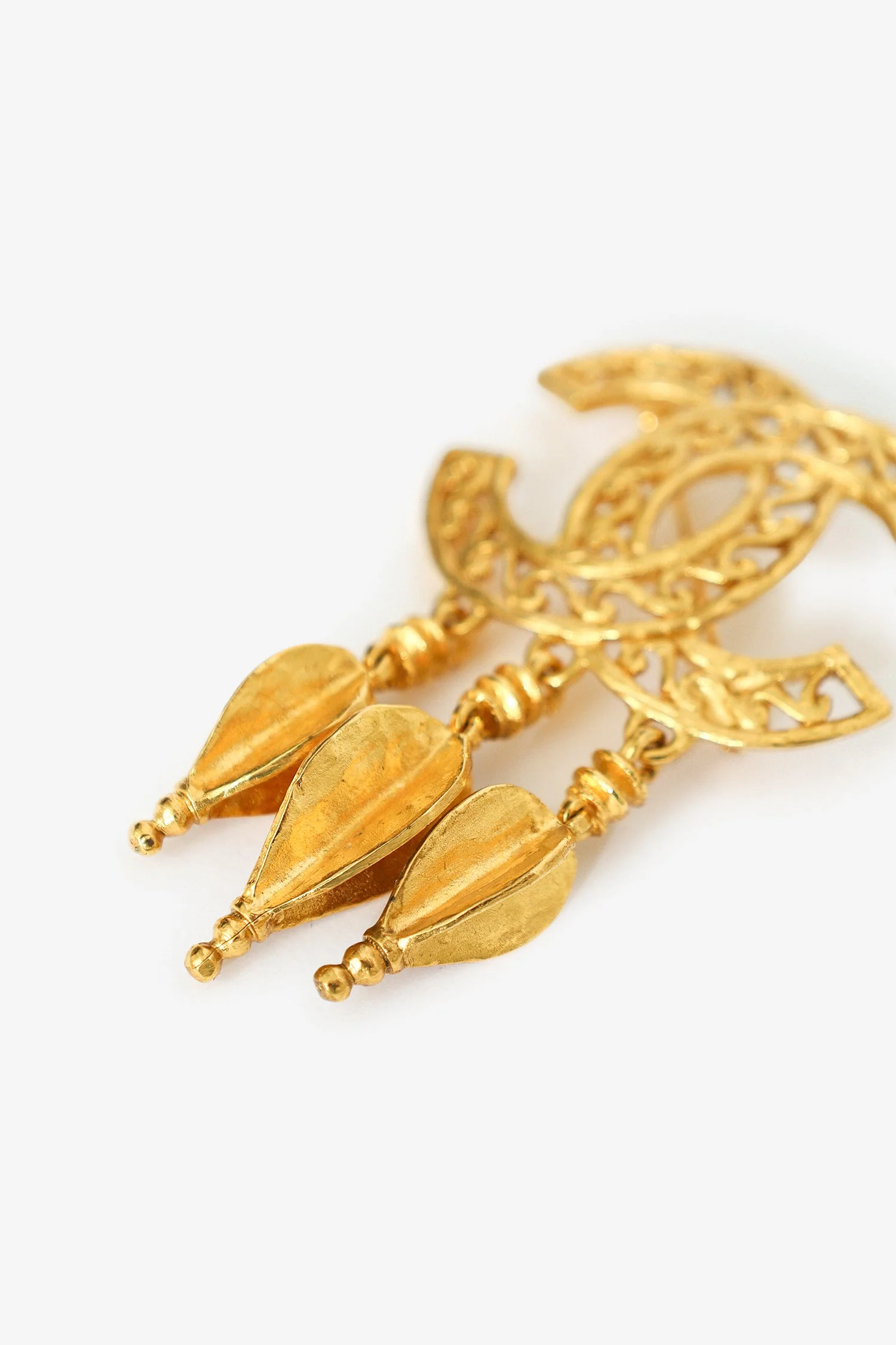 Pre-Loved Chanel™ Vintage Gold-tone Coco Mark Fretwork Fringe Brooch - Image 3