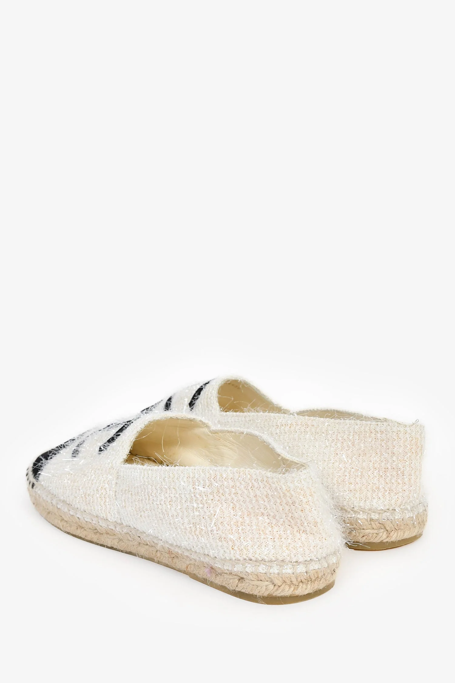 Pre-Loved Chanel™ White/Black Tweed Velvet CC Espadrille Flats Size 36 - Image 5
