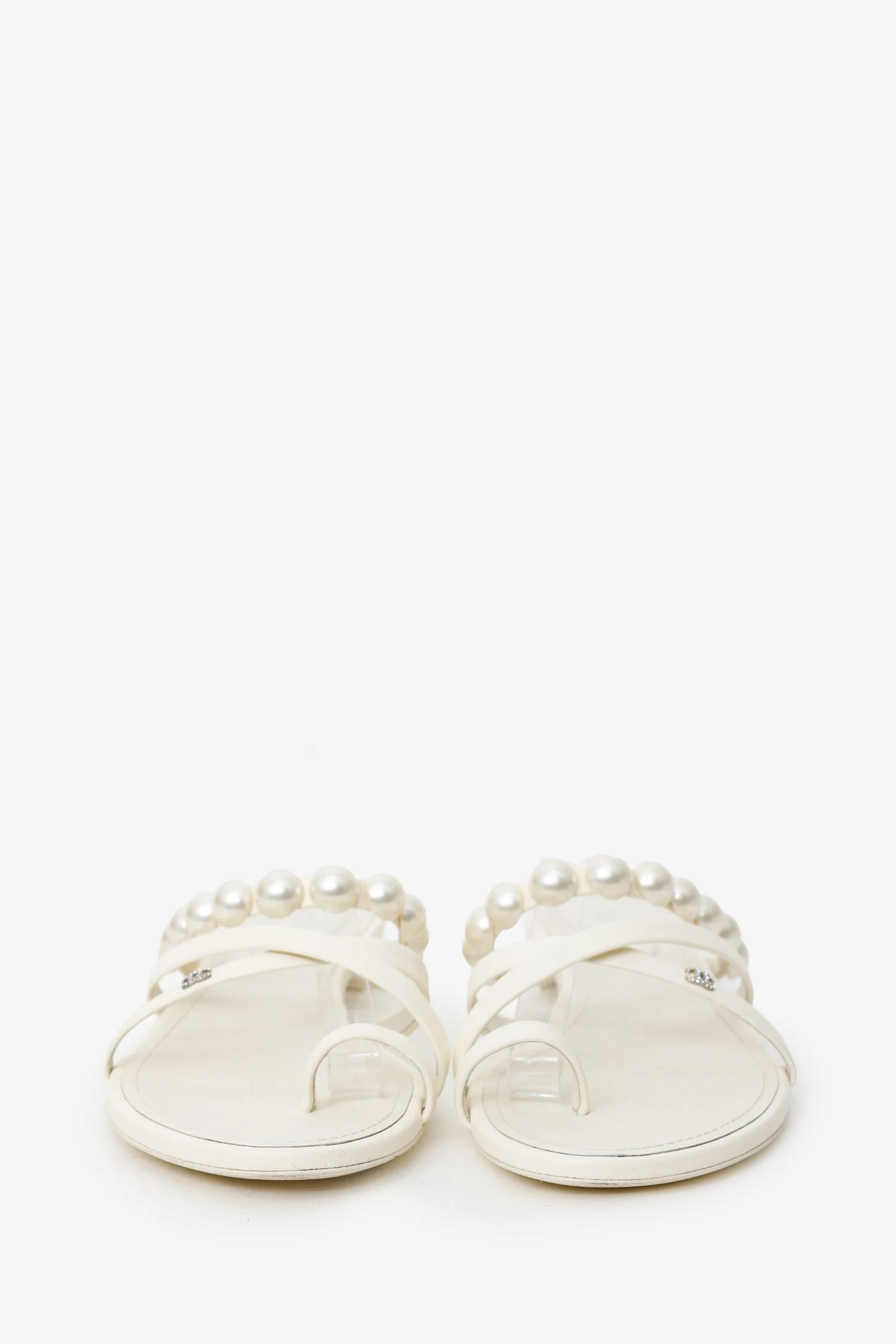 Pre-Loved Chanel™ White Leather Pearl CC Slides Size 38.5 - Image 3