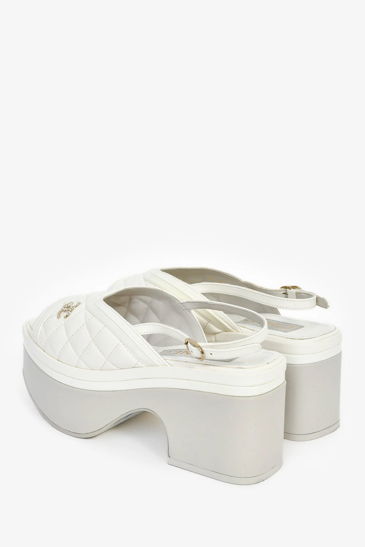 Pre-Loved Chanel™ White Leather Quilted CC Platform Sandals Size 36 - Image 5