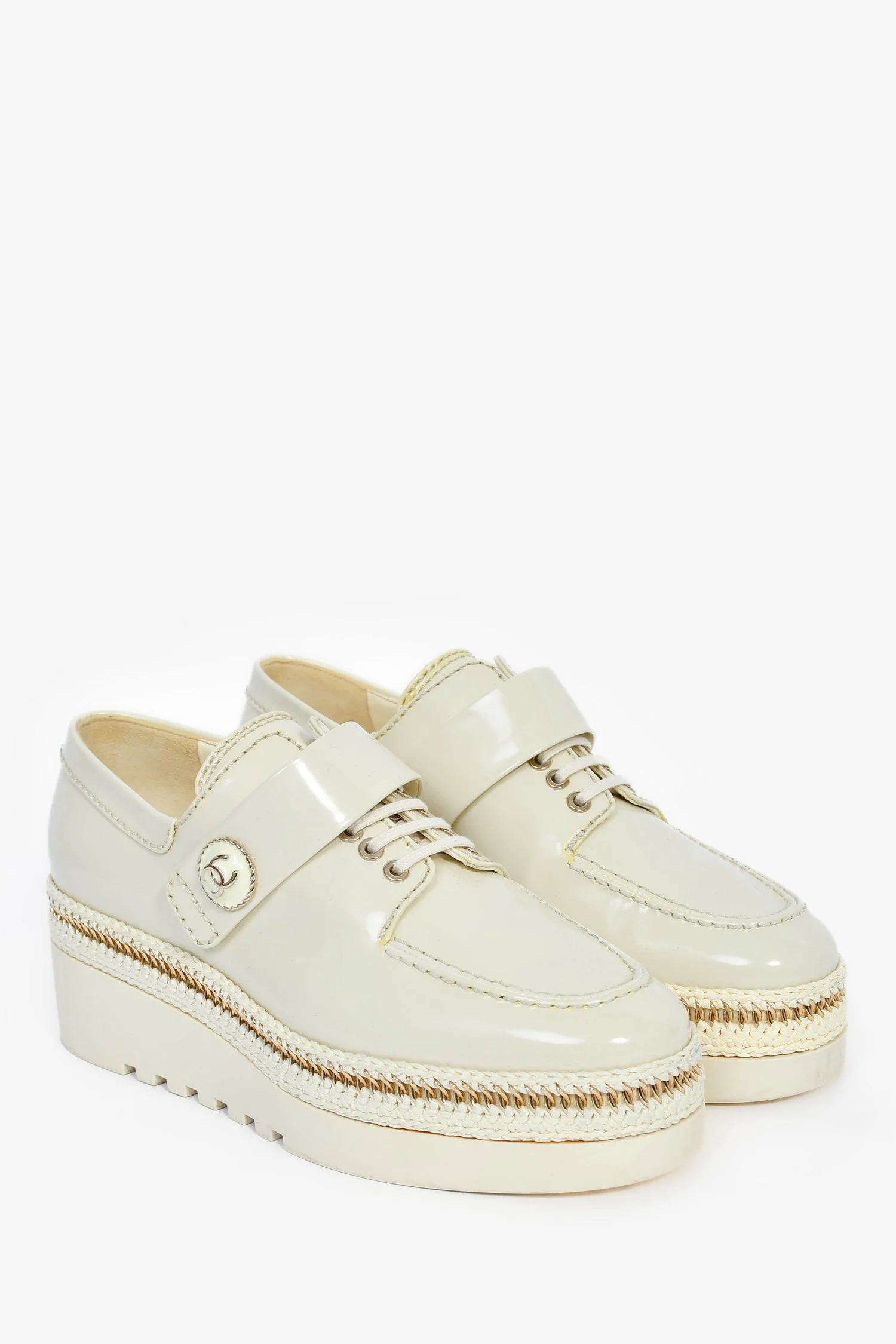 Pre-Loved Chanel™ White Patent Leather CC Gold Chain Platform Loafers Size 36.5 - Image 2