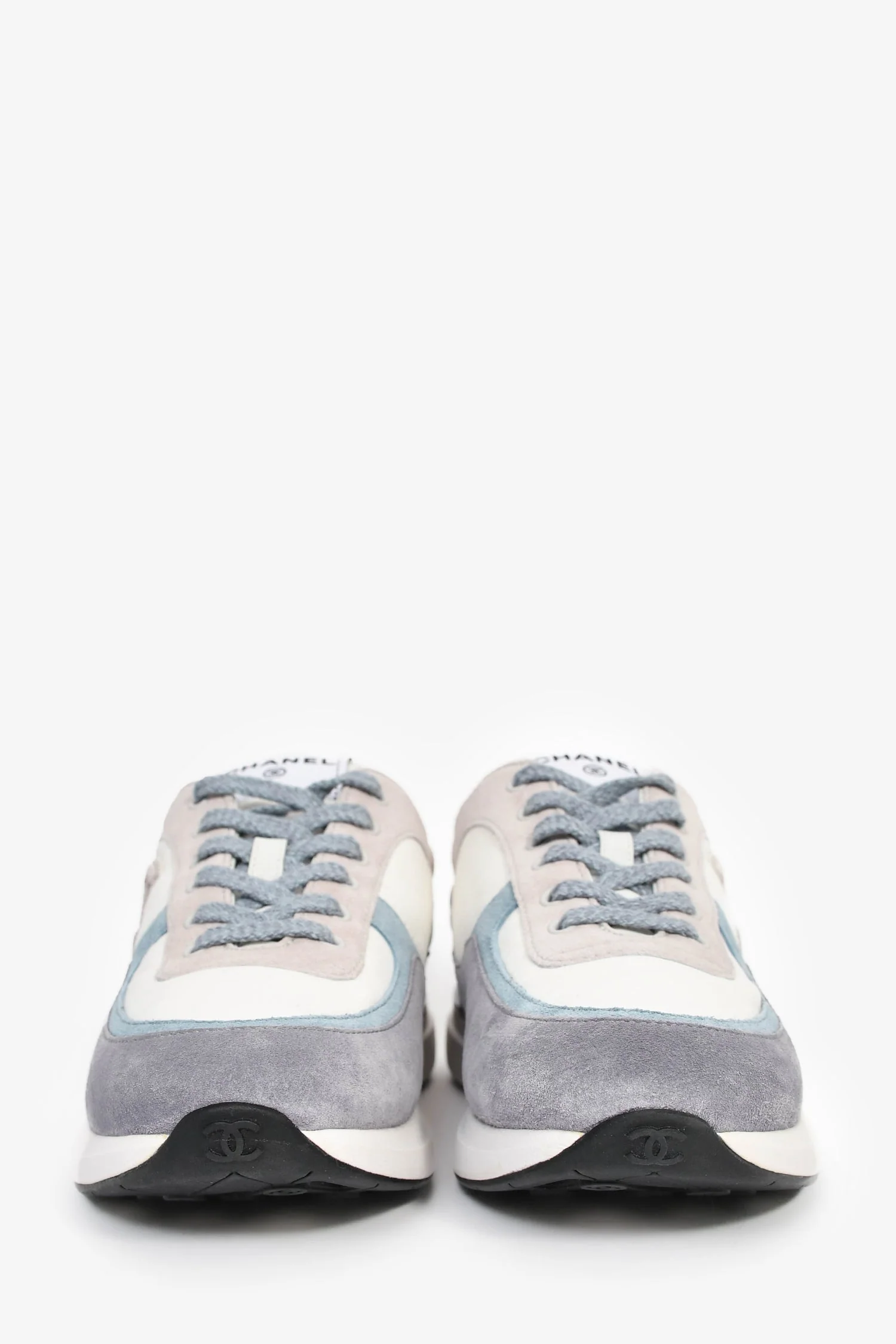 Pre-Loved Chanel™ White/Purple Suede Sneakers Size 41 - Image 3