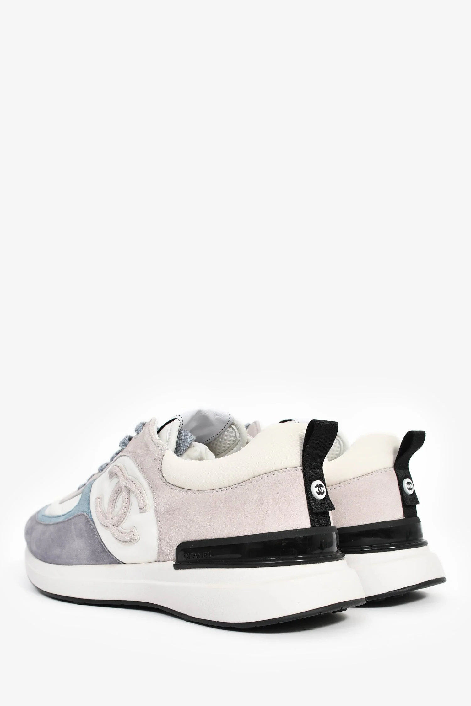 Pre-Loved Chanel™ White/Purple Suede Sneakers Size 41 - Image 5