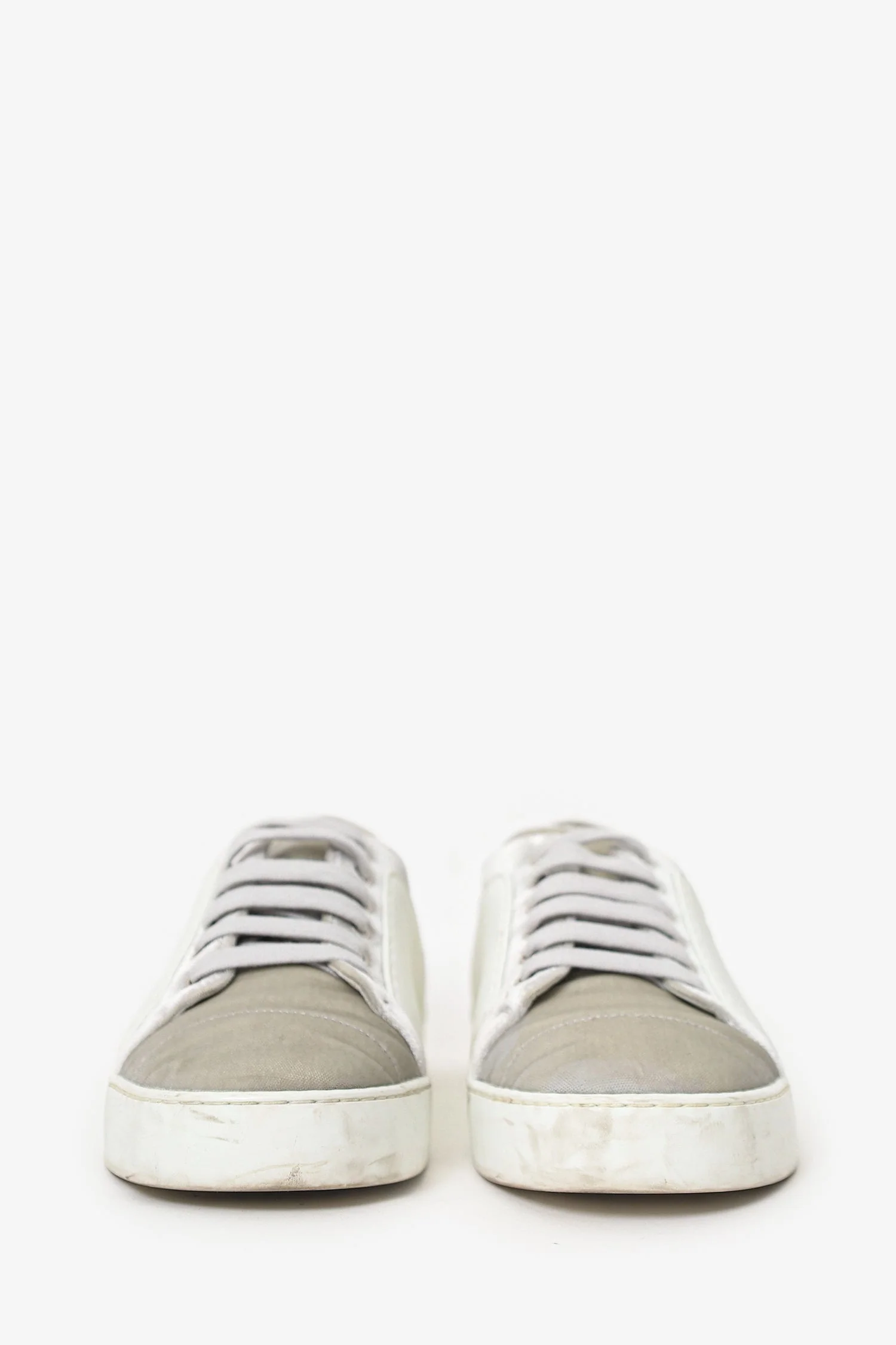 Pre-Loved Chanel™ White Velvet Calfskin CC Sneakers Size 38 - Image 3