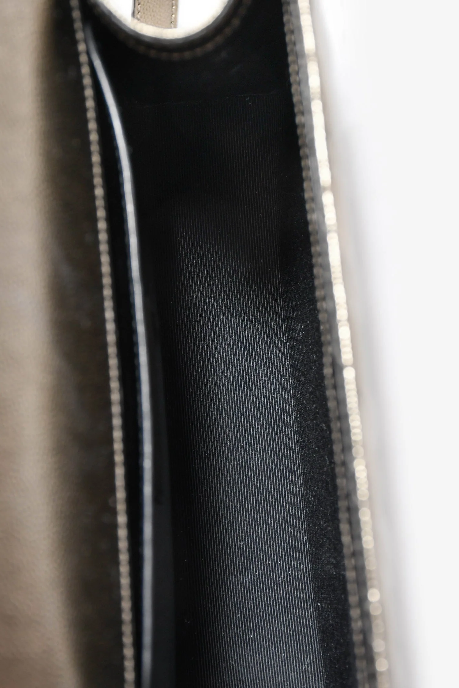 Saint Laurent Gunmetal Tri-Quilted Leather Envelope Chain Shoulder Bag - Image 6