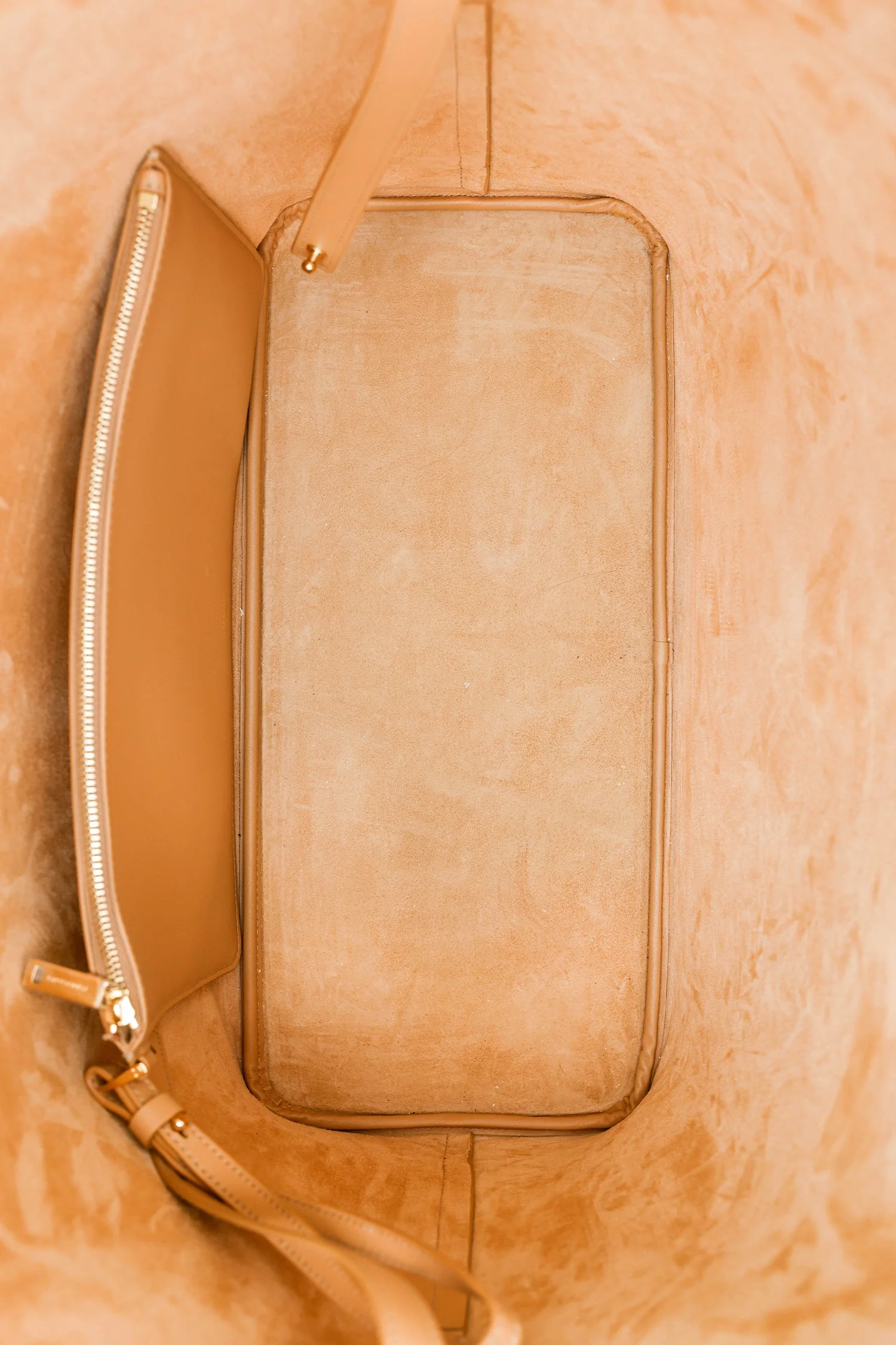 Salvatore Ferragamo Beige Medium 'Charming' Leather Tote Bag - Image 6