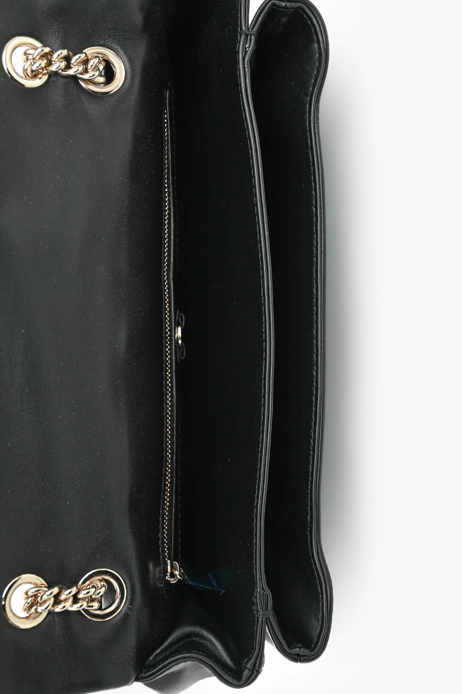Salvatore Ferragamo Black Quilted Leather Vera Bow Shoulder Bag - Image 6