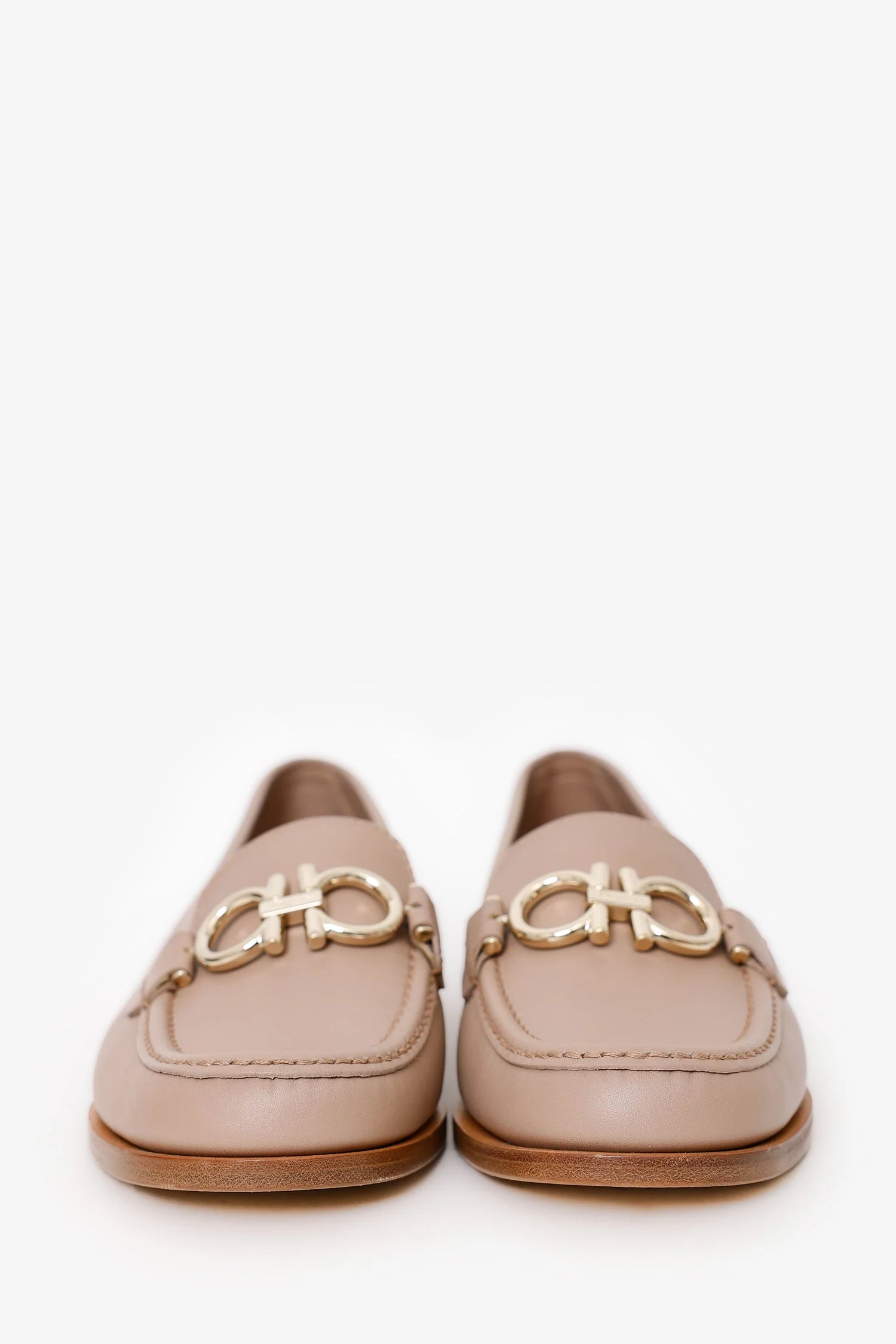 Salvatore Ferragamo Nude Leather Gancini Loafers Size 7 - Image 3