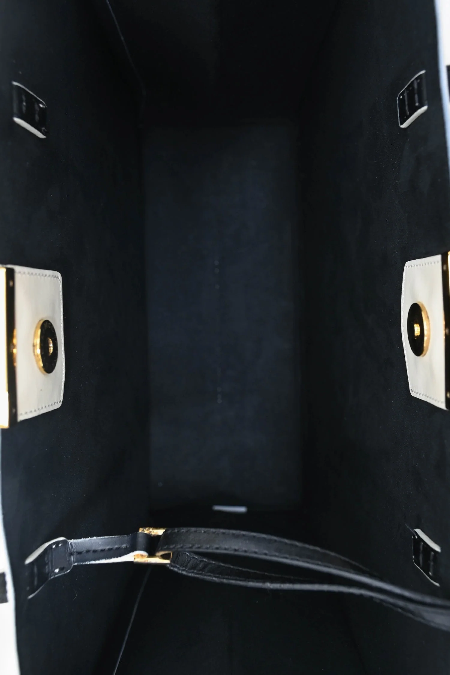 Stella McCartney Cream Leather Flat Tote - Image 7