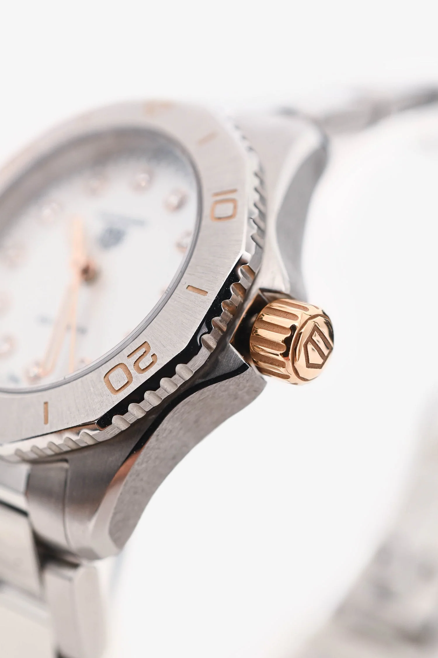 Tag Heuer Stainless Steel/18K Rose Gold Aquaracer Professional 200 Watch 30 mm With Diamond Index - Image 4