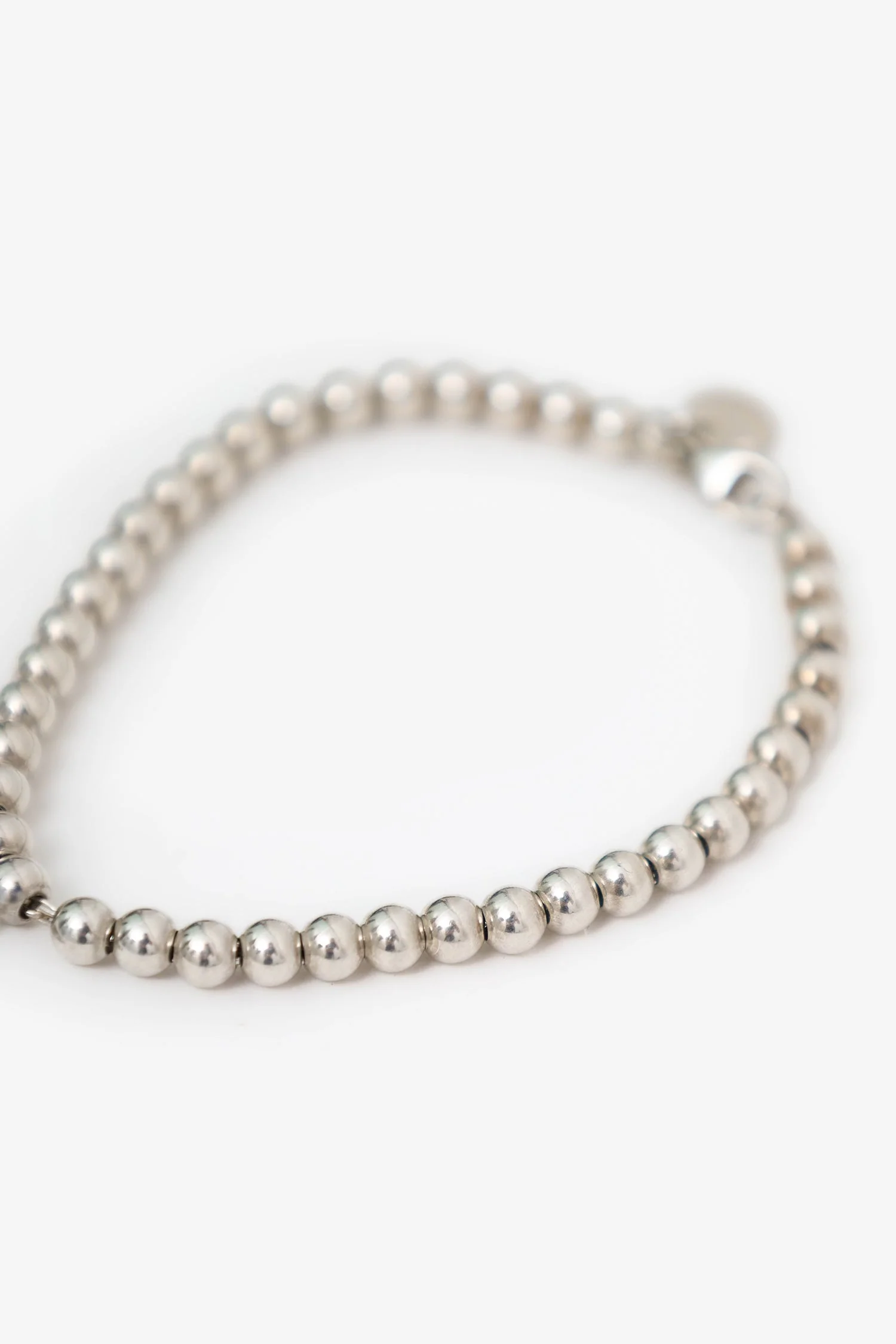 Tiffany & Co. Sterling Silver Beaded Heart Tag Bracelet - Image 4