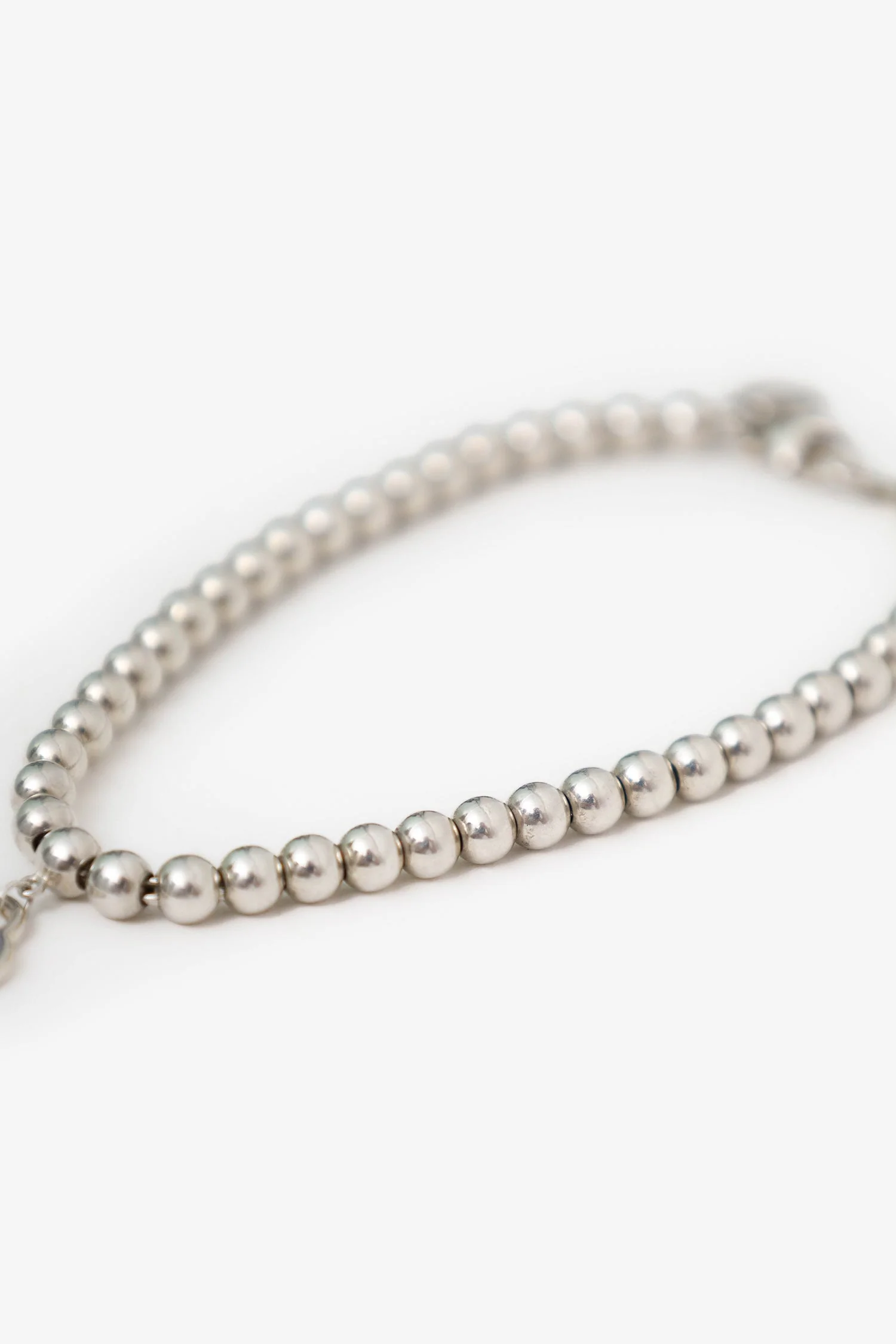 Tiffany & Co. Sterling Silver Beaded Heart Tag Bracelet - Image 4