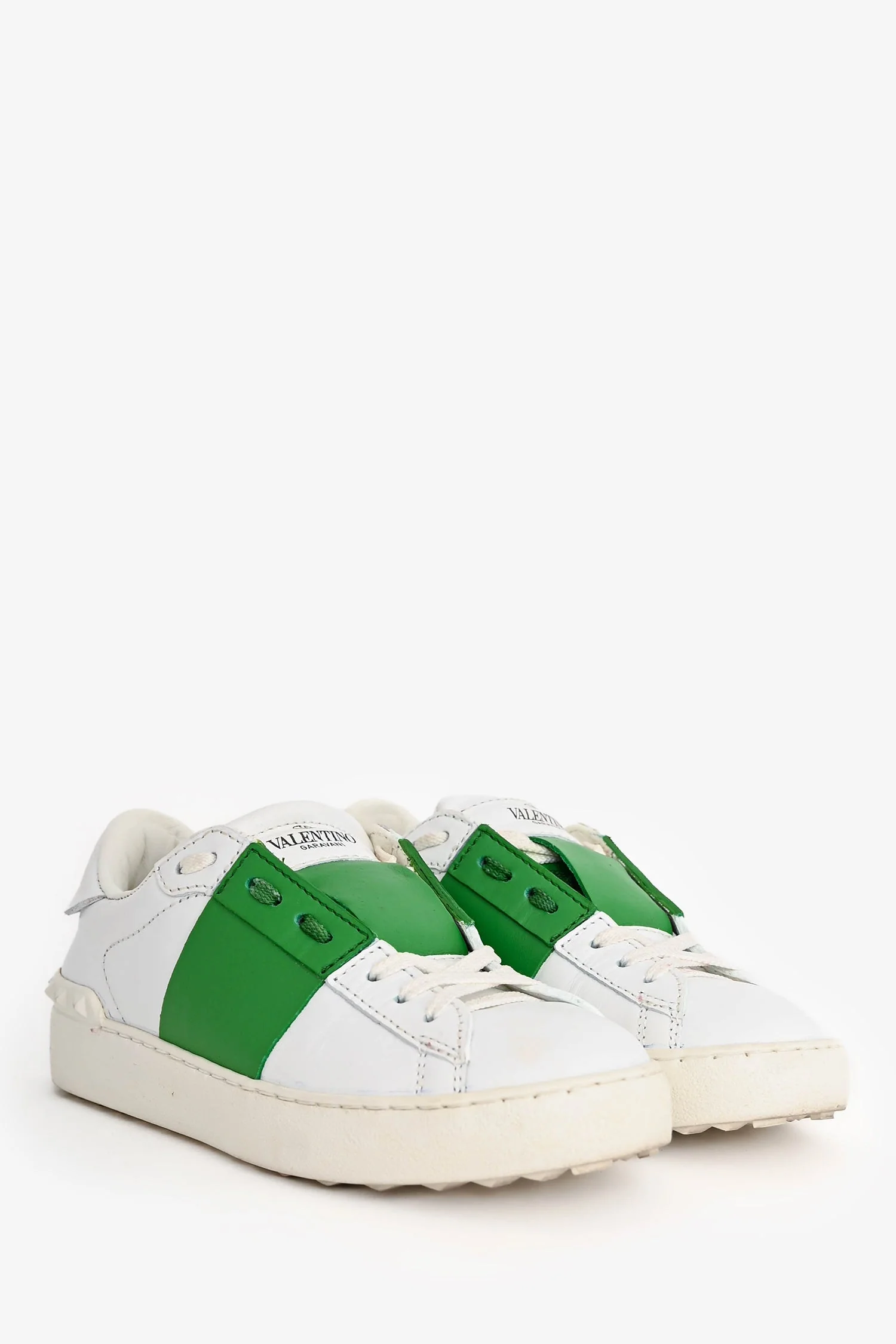 Valentino White/Green Leather Rockstud Sneakers Size 35 - Image 2